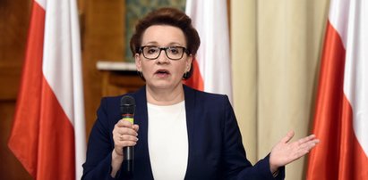 Minister PiS przeprasza i dziękuje dziennikarzom za czujność!