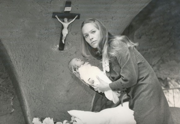 Małgorzata Braunek w filmie 'Trzecia część nocy'