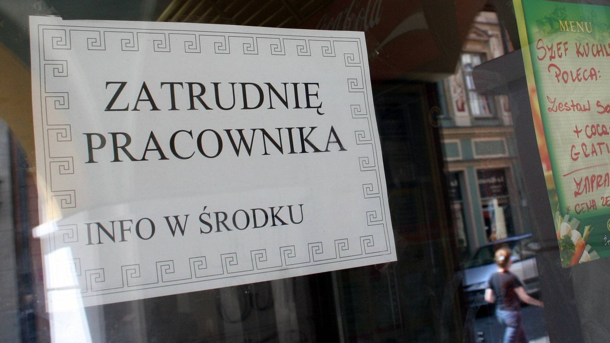 Niedopasowanie kwalifikacji pracowników do potrzeb pracodawców i mało nowych miejsc pracy - to najważniejsze wnioski trzeciej edycji badań Bilans Kapitału Ludzkiego, które zaprezentowano w poniedziałek.