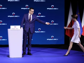 Działania rządu Mateusza Morawieckiego, na zdjęciu z Jadwigą Emilewicz, minister rozwoju, w sprawie zabezpieczenia gospodarki przed skutkami pandemii koronawirusa są niewystarczające - uważa Konfederacja Lewiatan. Warszawa, 29 lutego 2020 r.