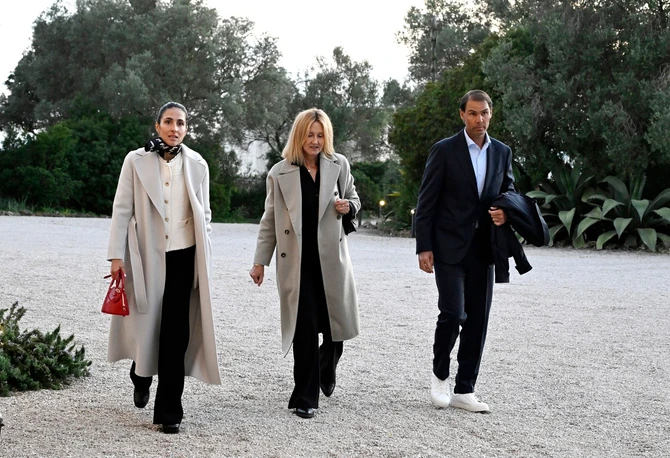 Rafael Nadal sa suprugom i majkom