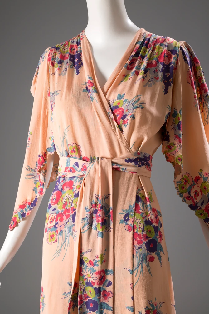 Luksuzni ogrtača iz 1942. godine: 40-su ostale upamćene po jako luksuznom vešu