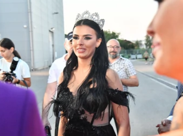 Drugarica Anite Stanojlović otkriva da su joj bankovni računi ispražnjeni - Nisu joj uneli majčinu čestitku za Novu godinu!