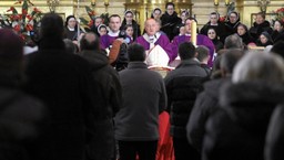 Drugi dzień uroczystości pogrzebowych. Kardynał Nycz: Józef Glemp prymasem jedności