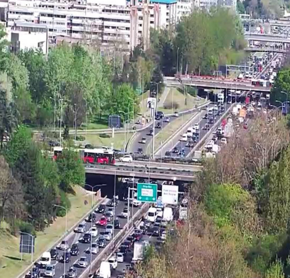 Auto-put Novi Beograd