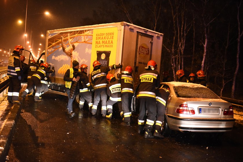 Kolizja bmw z iveco w Katowicach