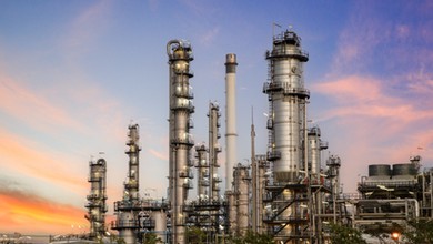 Ropa wystrzeliła po atakach na Iran. Cena baryłki przekroczyła 113 dolarów