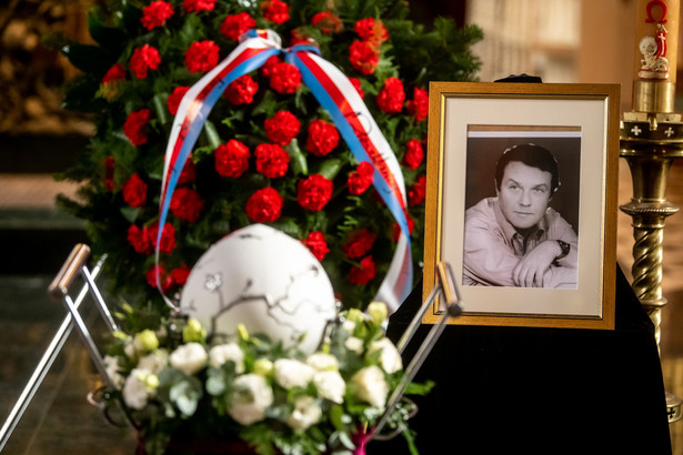 Uroczystości pogrzebowe aktora Leonarda Pietraszaka w katedrze pw. świętych Marcina i Mikołaja w Bygoszczy