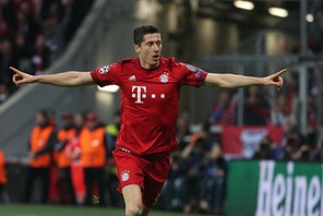 Soccer 2015 - Bayern Munich Beat Arsenal 5-1