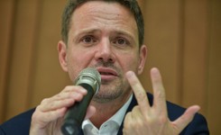 Trzaskowski o słowach Guziała i Jakiego: To szantaż i traktowanie budżetu państwa jak partyjnej skarbonki