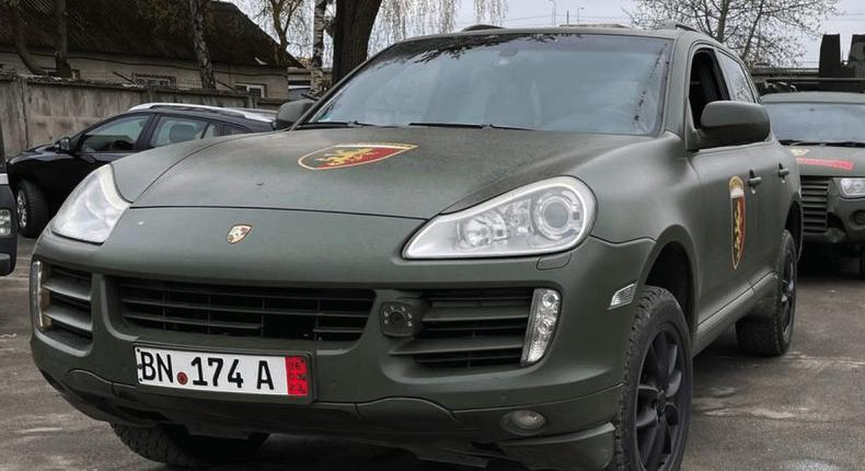 A Porsche Cayenne  retrofitted by Car4UkraineCar4Ukraine