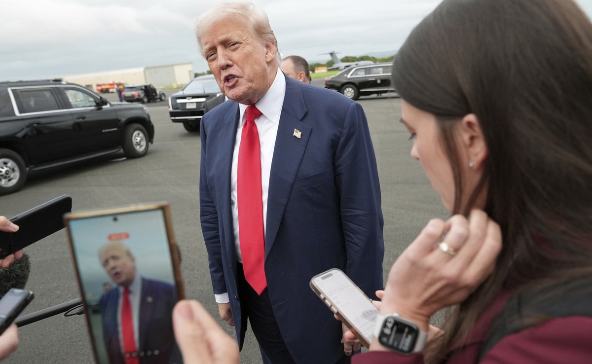 "Dokończcie robotę". Donald Trump mówi, iż Izrael musi "pozbyć się" Hamasu