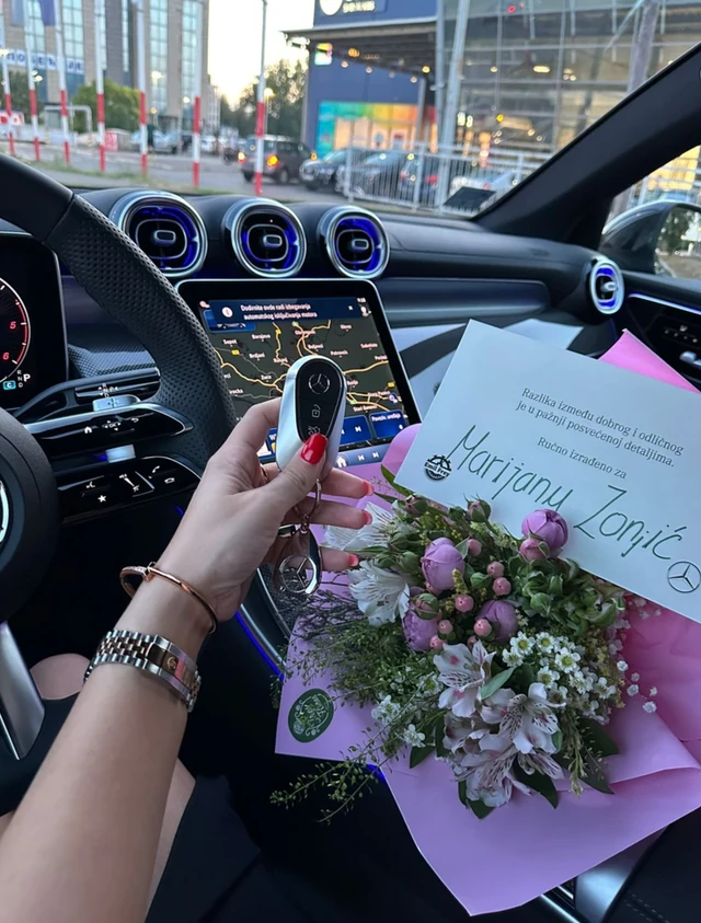 Marijana Zonjić dobila mercedes vredan 80.000 evra, krenule suze radosnice