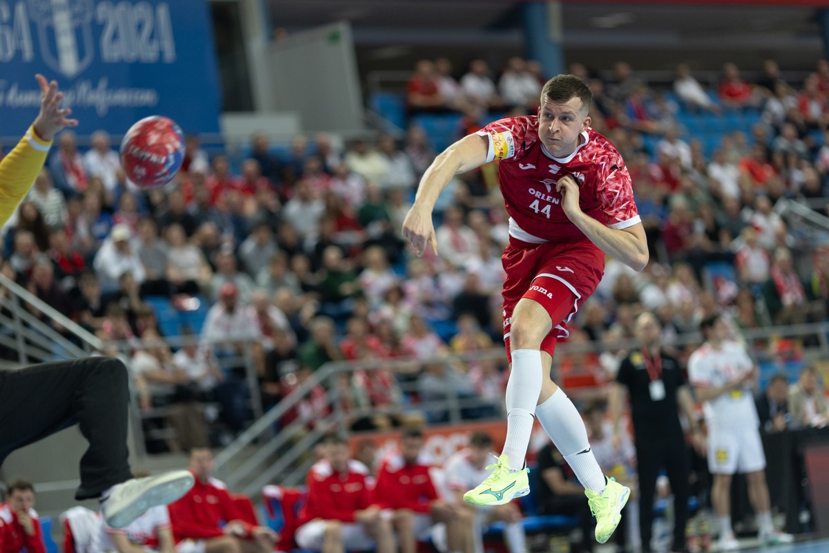 Mikołaj Czapliński podczas meczu turnieju 4 Nations Cup piłkarzy ręcznych z Austrią