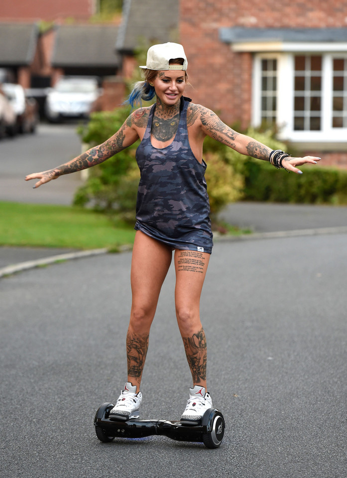 Jemma Lucy w tej kreacji musiała zaliczyć wpadkę... Pokazała o wiele za dużo!