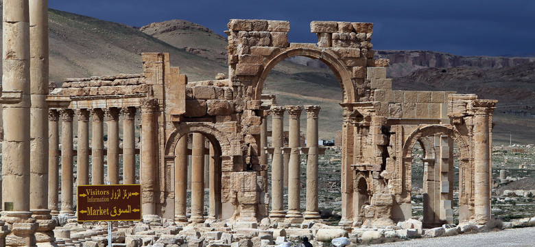 Burza nad Palmirą. Tak wyglądało starożytne miasto, nim zniszczyło je ISIS