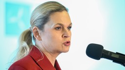 na tę decyzję nauczyciele długo czekali. barbara nowacka podpisała rozporządzenie