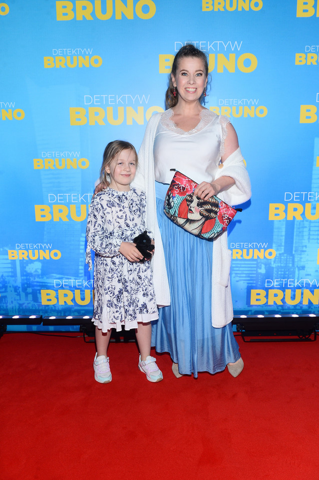 Anna Powierza z córką na premierze filmu 