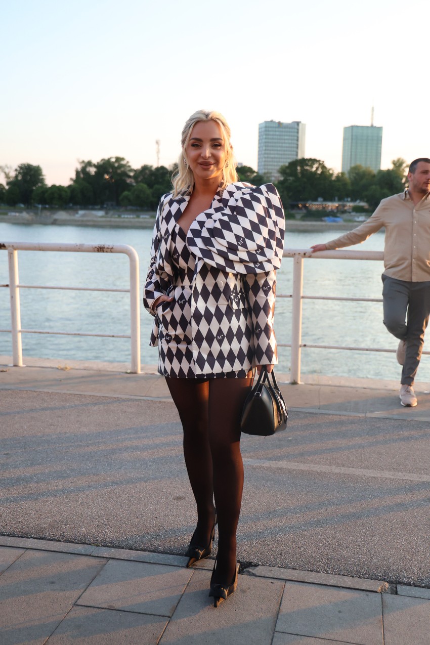 Rođendan Katarine Grujić, Maja Berović