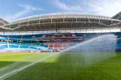 Pierwszy klub Bundesligi ma zgodę na mecze z kibicami