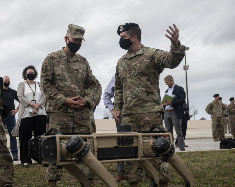 Psy-roboty w służbie US Army