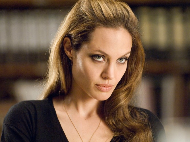 Gdy Brad Pitt poznał Angelinę Jolie, zostawił dla niej Jennifer Aniston