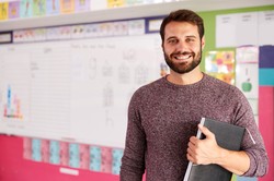 Minimalne pensje nauczycieli i warunki przyznawania dodatków. Tekst już w Dzienniku Ustaw