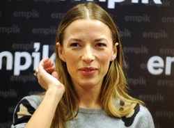 Trenerka killerka z sekty rodem? Dlaczego Polki kochają Ewę Chodakowską