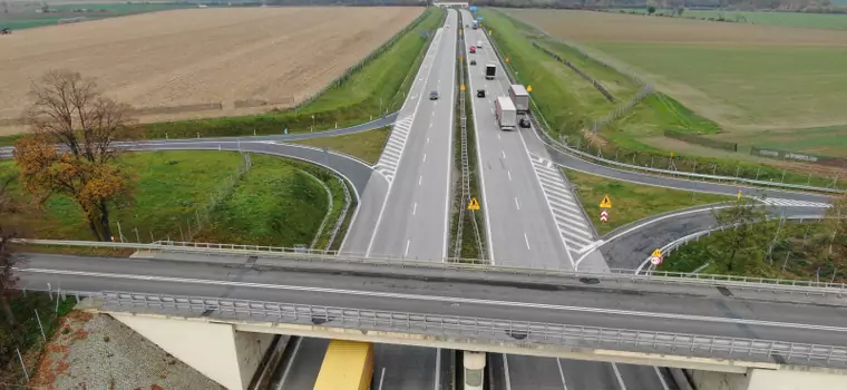 Nowy bat na kierowców na autostradzie A4. Tu trzeba zwolnić do 110 km/h