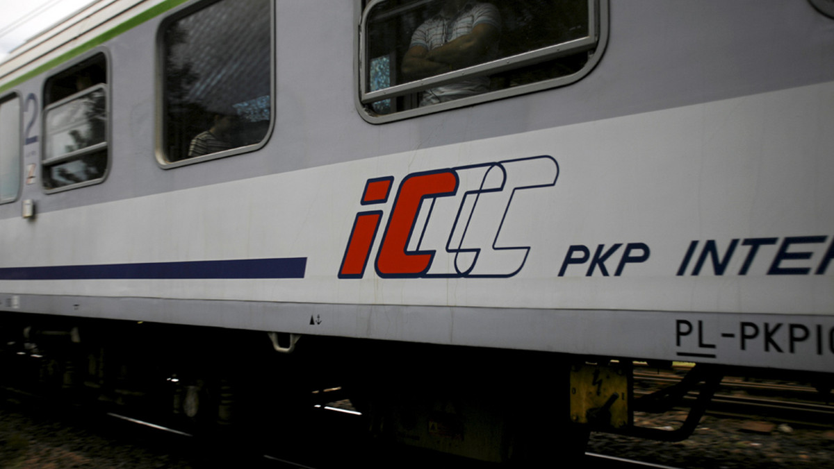 PKP Intercity rozmawia z kolejami niemieckimi o możliwości uruchomienia wspólnego połączenia kolejowego Berlin-Gdańsk - poinformował PAP prezes PKP Intercity Janusz Malinowski. Taki pociąg wyjechałby na tory najwcześniej z rozkładem jazdy 2012/13.