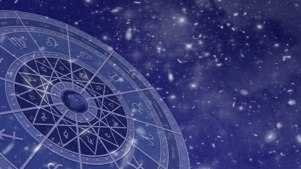 Astrofizycy mają złe wiadomości dla miłośników horoskopów. Z najnowszych badań wynika, że aż 86 proc. osób powinno mieć inny znak zodiaku. Wszystkiemu winne są zmiany układu gwiazd - informuje portal news.com.au.