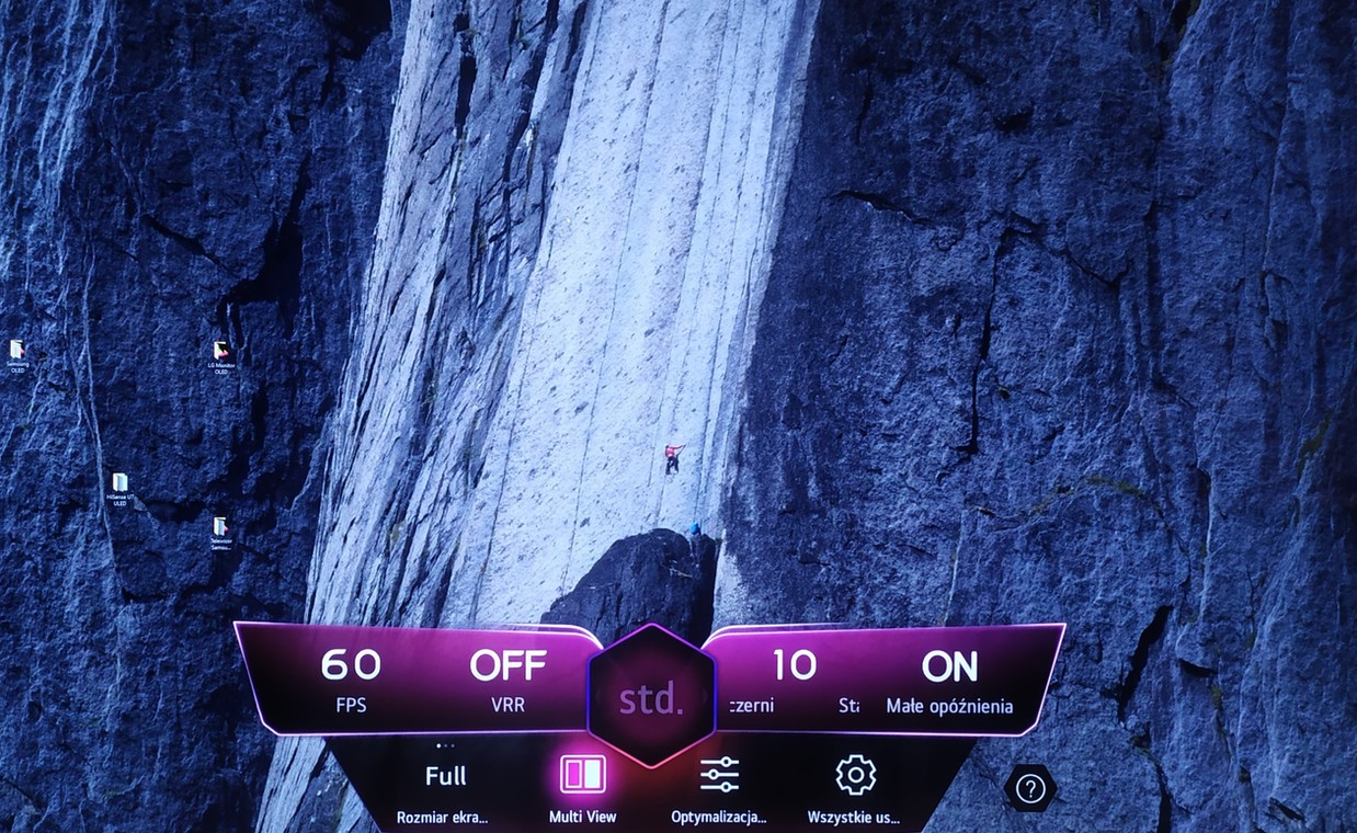 Test LG Flex. Kosmiczny monitor (telewizor) z elektrycznie zakrzywianym