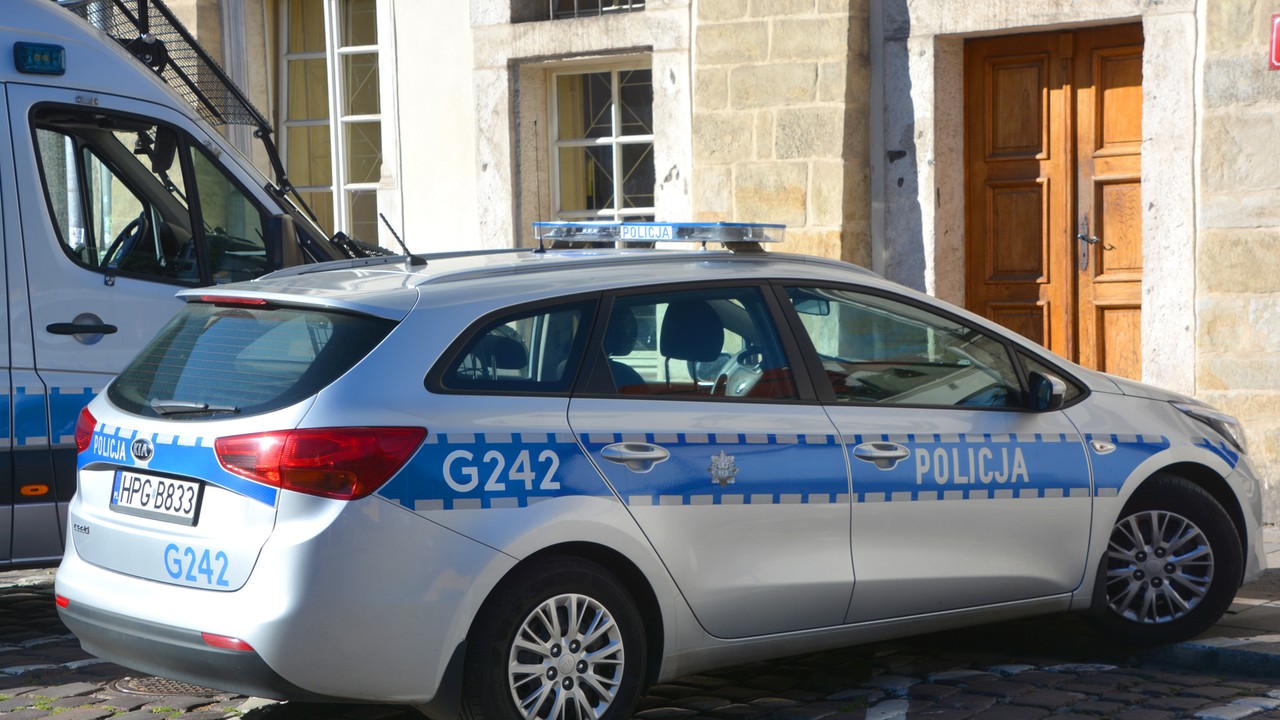 Zbiegowisko przy pensjonacie dla cudzoziemców. Jest ruch prokuratury