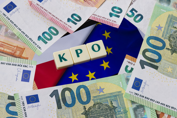 KPO, Krajowy Plan Odbudowy, pieniądze, euro, banknoty