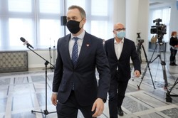 Tomczyk zapowiada wniosek o zwołanie komisji finansów. W tle program "Kłamstwo vatowskie"