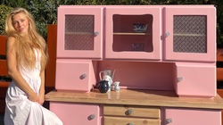 Pola odnawia kredensy z PRL-u. Kiedy zaczynała, wielu pukało się w czoło [WYWIAD]