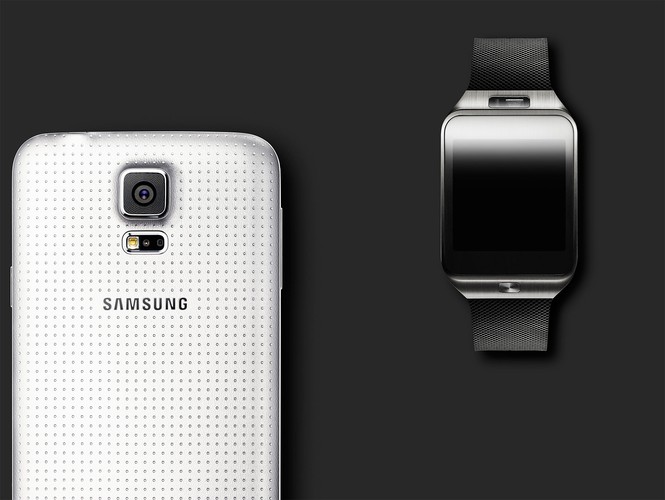 <b>Samsung Galaxy S5 i zegarek Galaxy Gear 2</b>