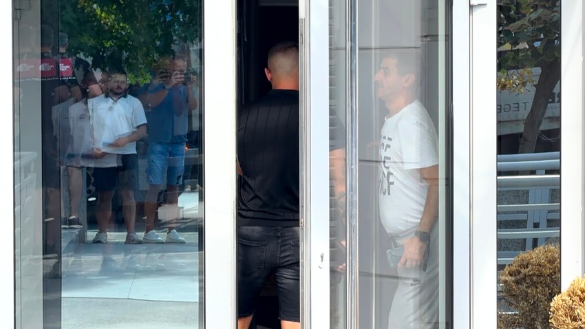 Marko Stefanović potkačio Sanju Grujić, ulazi u Elitu 10, Anđelo došao na pregovore