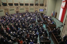 Sejm uchwalił "ustawę incydentalną". Wybory prezydenckie 2025 zatwierdzi 15 sędziów Sądu Najwyższego