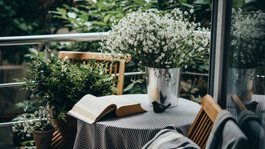 Mały, bajkowy balkon — pięć zachwycających inspiracji z Instagrama