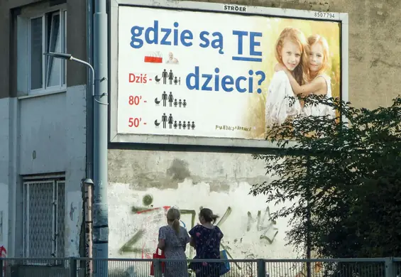 Ile dokładnie zapłacono za billboardy "Gdzie są TE dzieci"? Fundacja wydała miliony