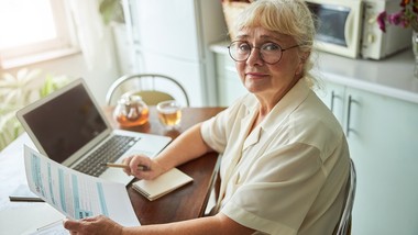 waloryzacja emerytur 2026: tyle dostaniesz na rękę – tabela od 1000 zł do 10 000 zł