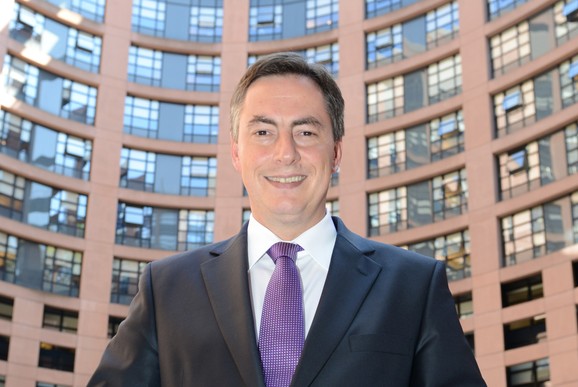 Mekalister pozvao sve političke grupe da 