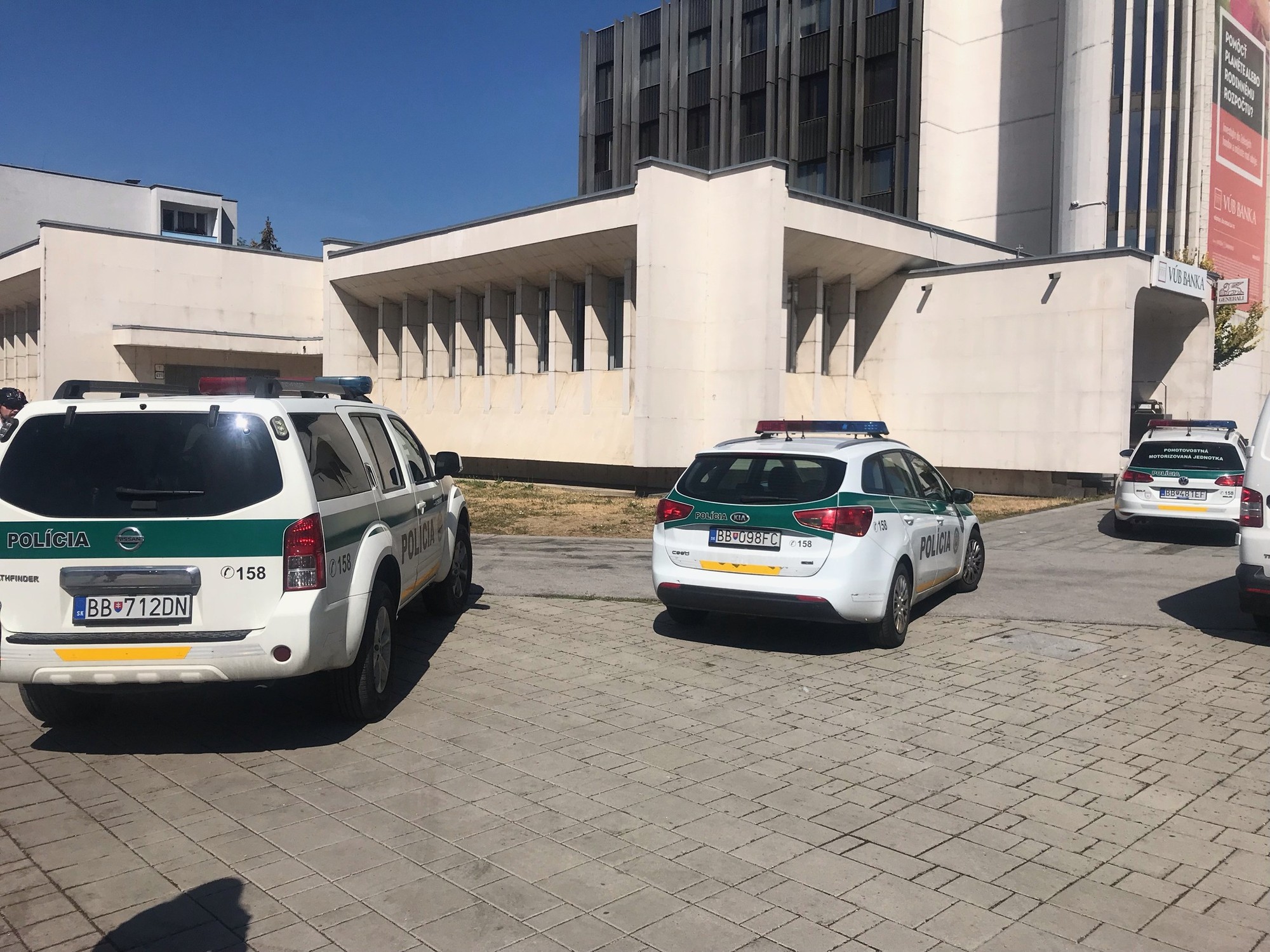 Na miesto dorazila polícia. 