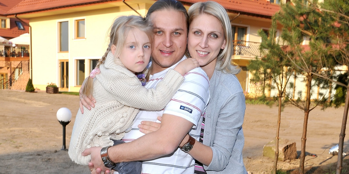 Paweł i Katarzyna Golec z córką Mają. 
