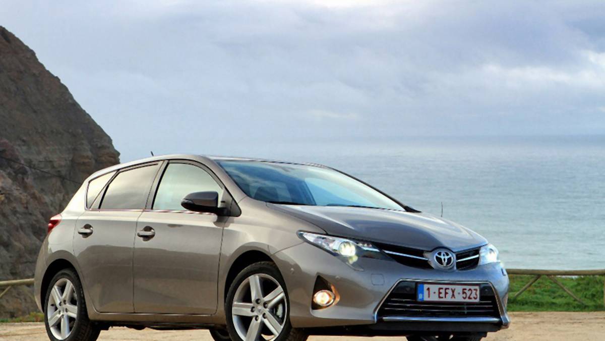 Nowa Toyota Auris: czy zagrozi Golfowi?