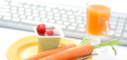 W ciągu trzech miesięcy o 70 % więcej osób korzystających ze strony spożywa regularne posiłki składające się z warzyw i owoców.