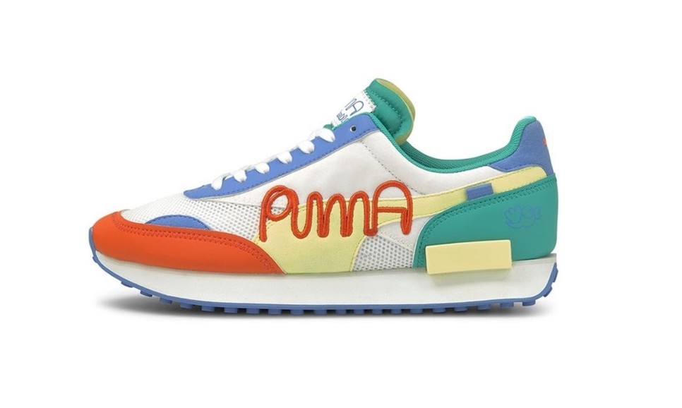 Íme egy izgalmas színvilágú női Puma cipő