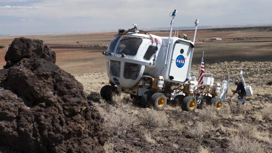 NASA i japońska JAXA testują możliwości nowych łazików księżycowych na pustyni w Arizonie (fot. NASA)