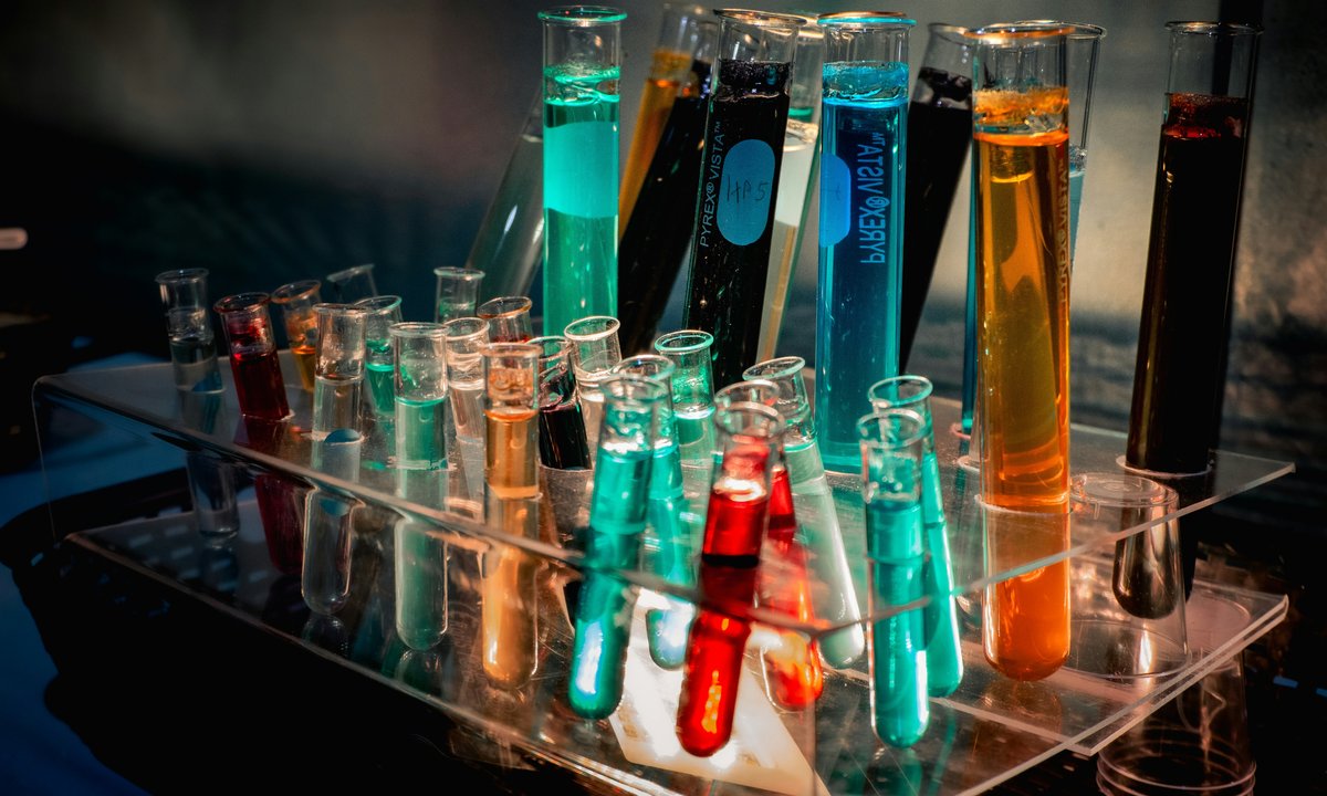 Quiz chemiczny dla odważnych. Pokaż, iż masz w sobie geniusz Skłodowskiej-Curie